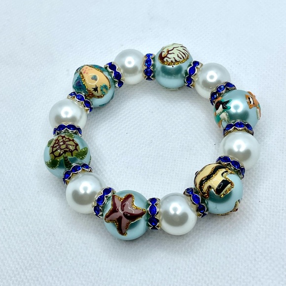 Bead Bracelet With Hand painted Sea Turtles, Starfish, Fishes And Seashells - Picture 3 of 4